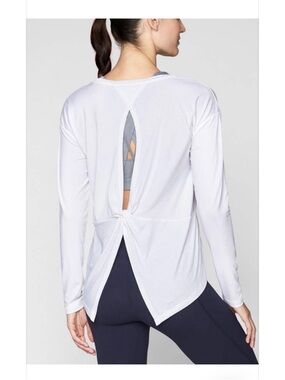 Athleta NWT Essence Twist Long Sleeve Tee - Bright White, Size M